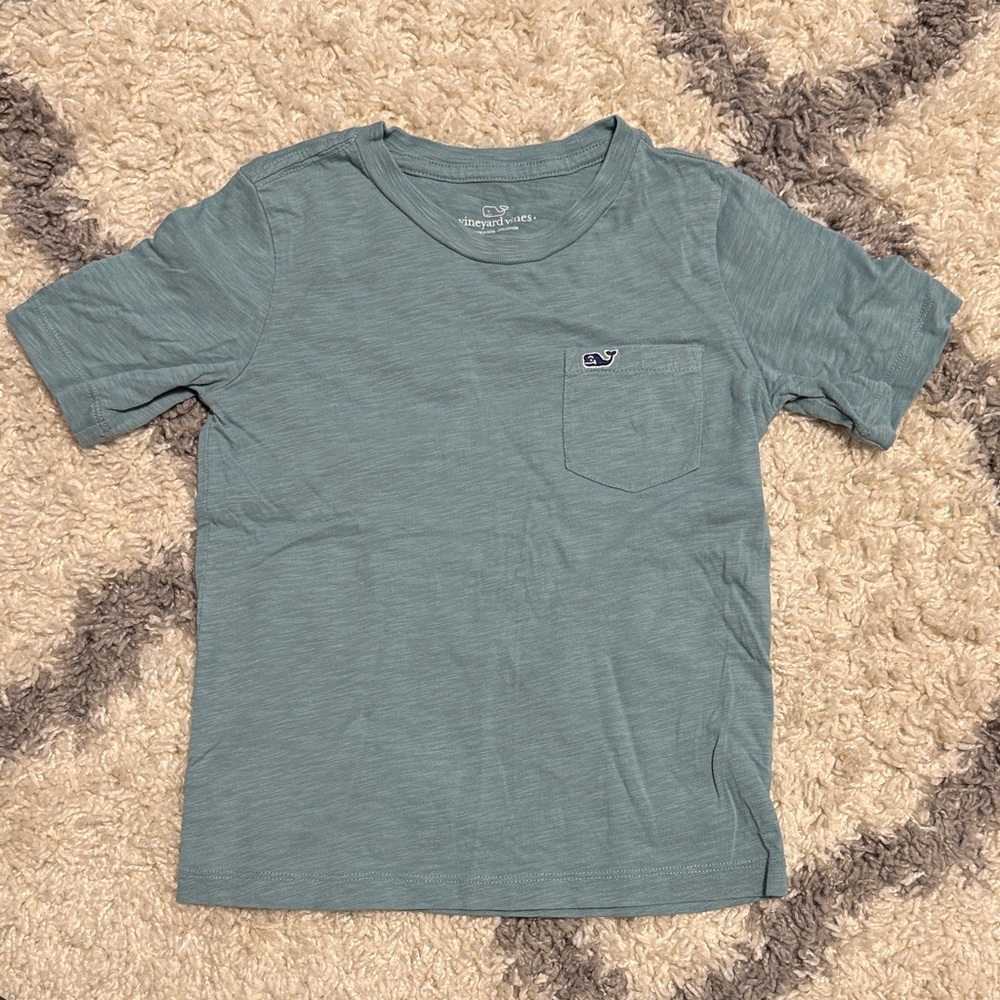 Vineyard Vines Boys size 5 Garment- Dyed Surf Pocket Tee in Seafoam